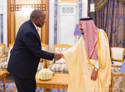 خادم الحرمين الشريفين يستقبل دولة رئيس وزراء إسواتيني