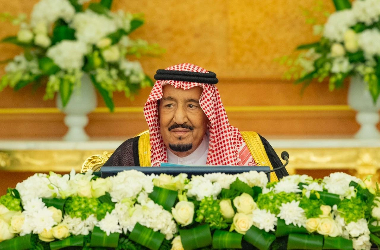 سيدي خادم الحرمين الشريفين يرأس جلسة مجلس الوزراء - صورة 1