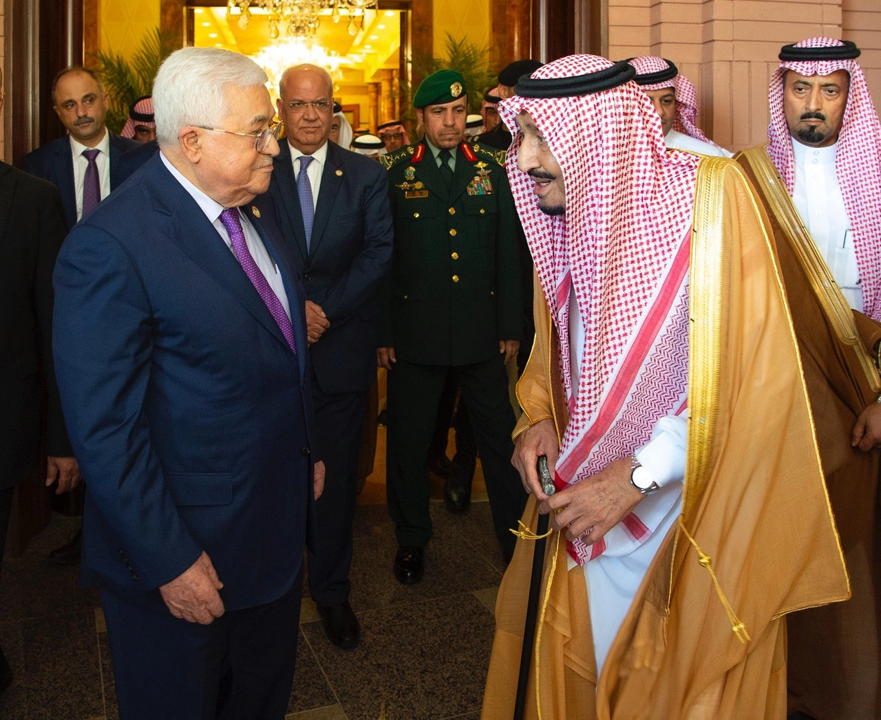 سيدي خادم الحرمين الشريفين يستقبل رئيس دولة فلسطين - صورة 1