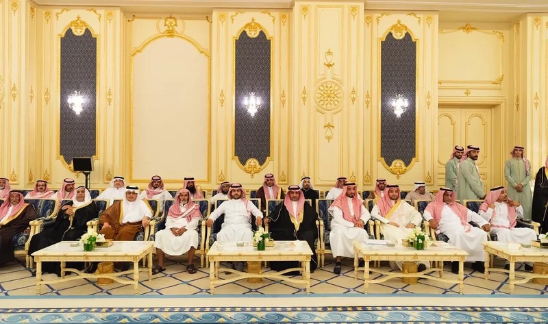 سيدي خادم الحرمين الشريفين يستقبل أصحاب السمو الأمراء والعلماء والمواطنين - صورة 15