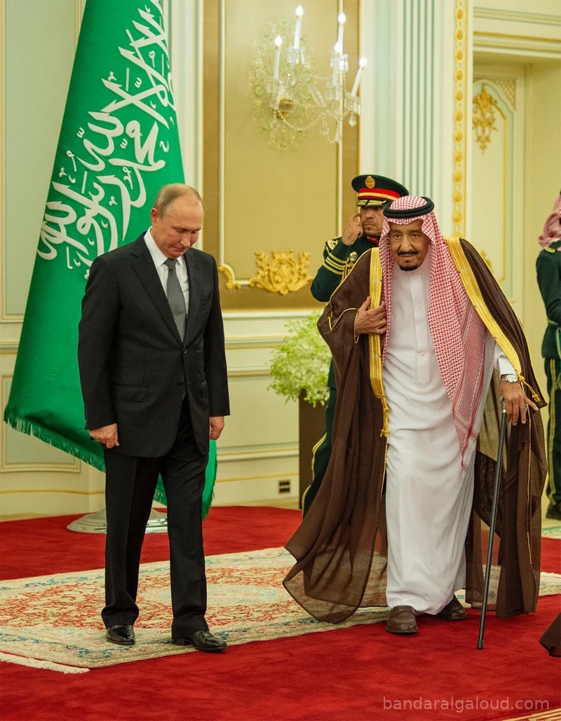 سيدي خادم الحرمين الشريفين وفخامة الرئيس الروسي في قصر اليمامة - Photo 2