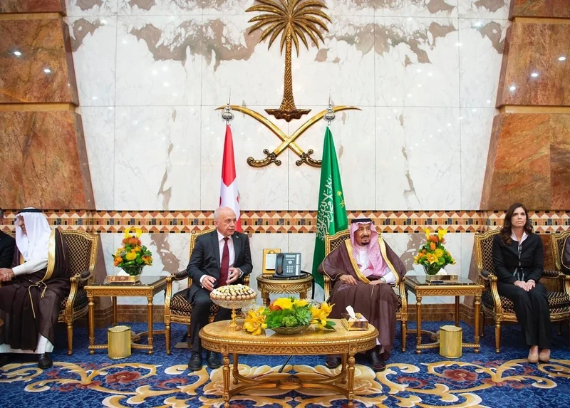 سيدي خادم الحرمين الشريفين يستقبل رئيس الاتحاد السويسري - Photo 15