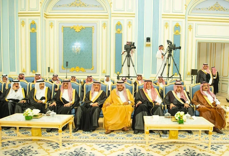 سيدي خادم الحرمين الشريفين يستقبل دولة رئيس وزراء جمهورية الهند - صورة 14