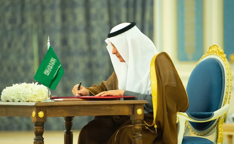 سيدي خادم الحرمين الشريفين يستقبل رئيس جمهورية قرغيزستان - صورة 29