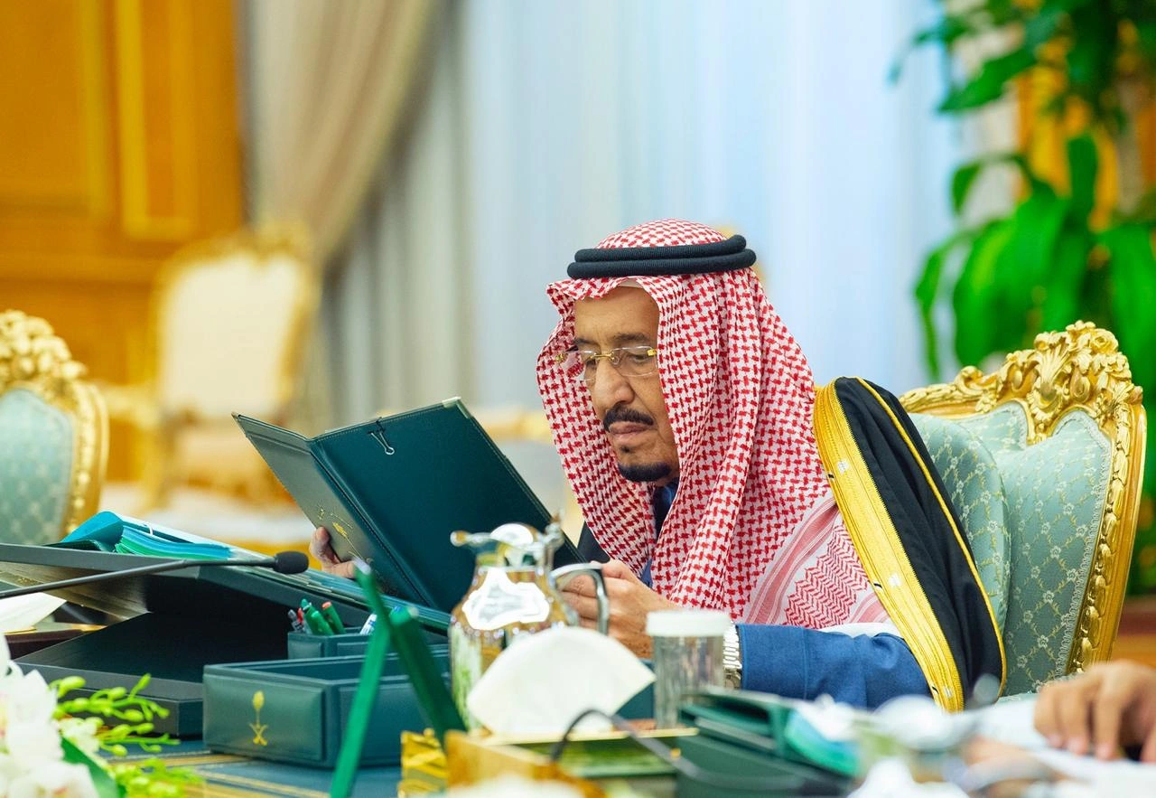 سيدي خادم الحرمين الشريفين يرأس جلسة مجلس الوزراء - صورة 1