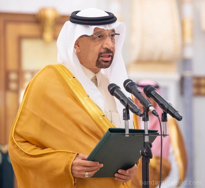 أمام سيدي خادم الحرمين الشريفين، سمو وزير الرياضة ووزيرا السياحة والاستثمار يؤدون القسم - صورة 3