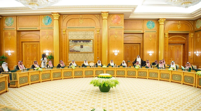 سيدي خادم الحرمين الشريفين يرأس جلسة مجلس الوزراء في الرياض - Photo 9