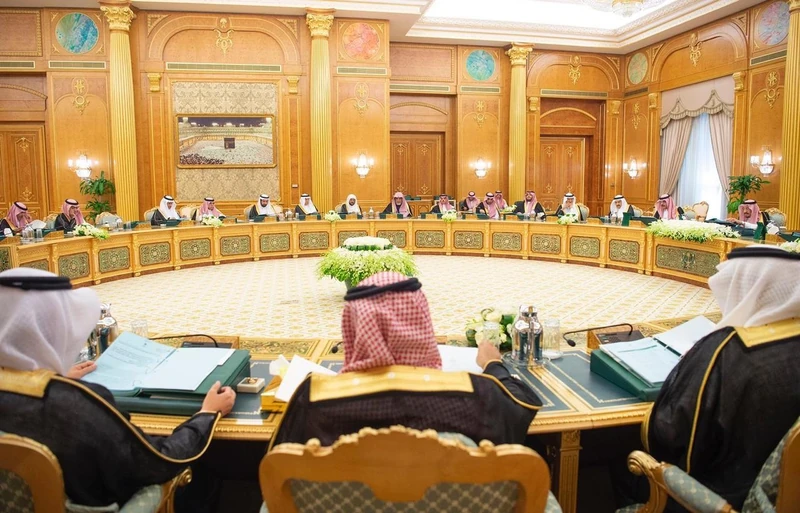 سيدي خادم الحرمين الشريفين يرأس جلسة مجلس الوزراء - Photo 4