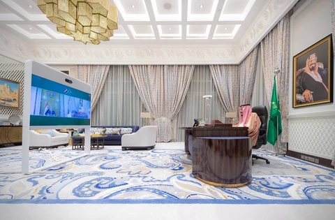 سيدي خادم الحرمين الشريفين يلتقي رئيس الوزراء العراقي وصدور بيانٍ مشترك