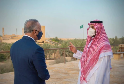 سمو سيدي ولي العهد يصطحب دولة رئيس وزراء العراق في جولة بحي الطريف التاريخي