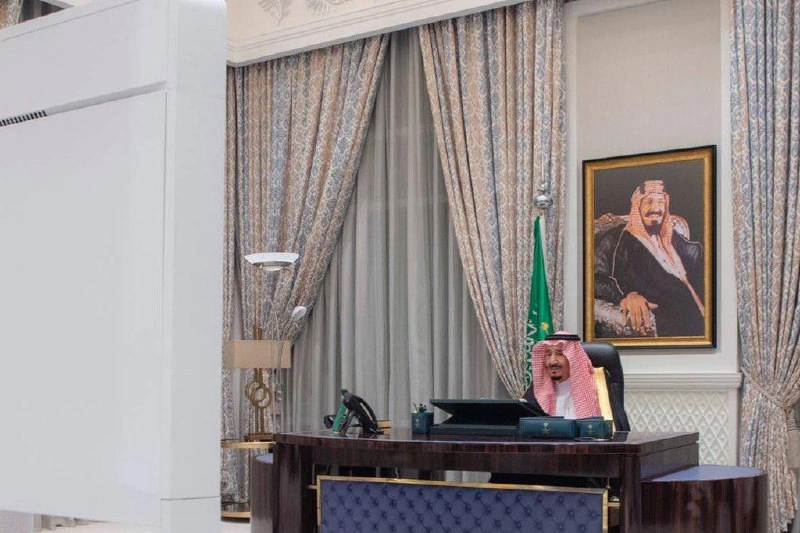 سيدي خادم الحرمين الشريفين يرأس جلسة مجلس الوزراء عبر الاتصال المرئي - Photo 1