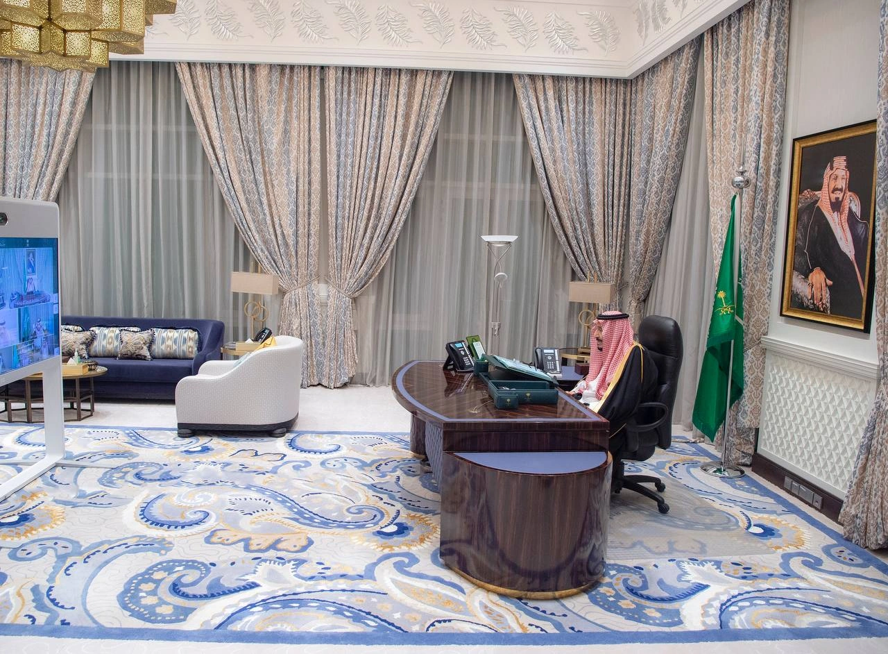سيدي خادم الحرمين الشريفين يرأس جلسة مجلس الوزراء عبر الاتصال المرئي - Photo 1