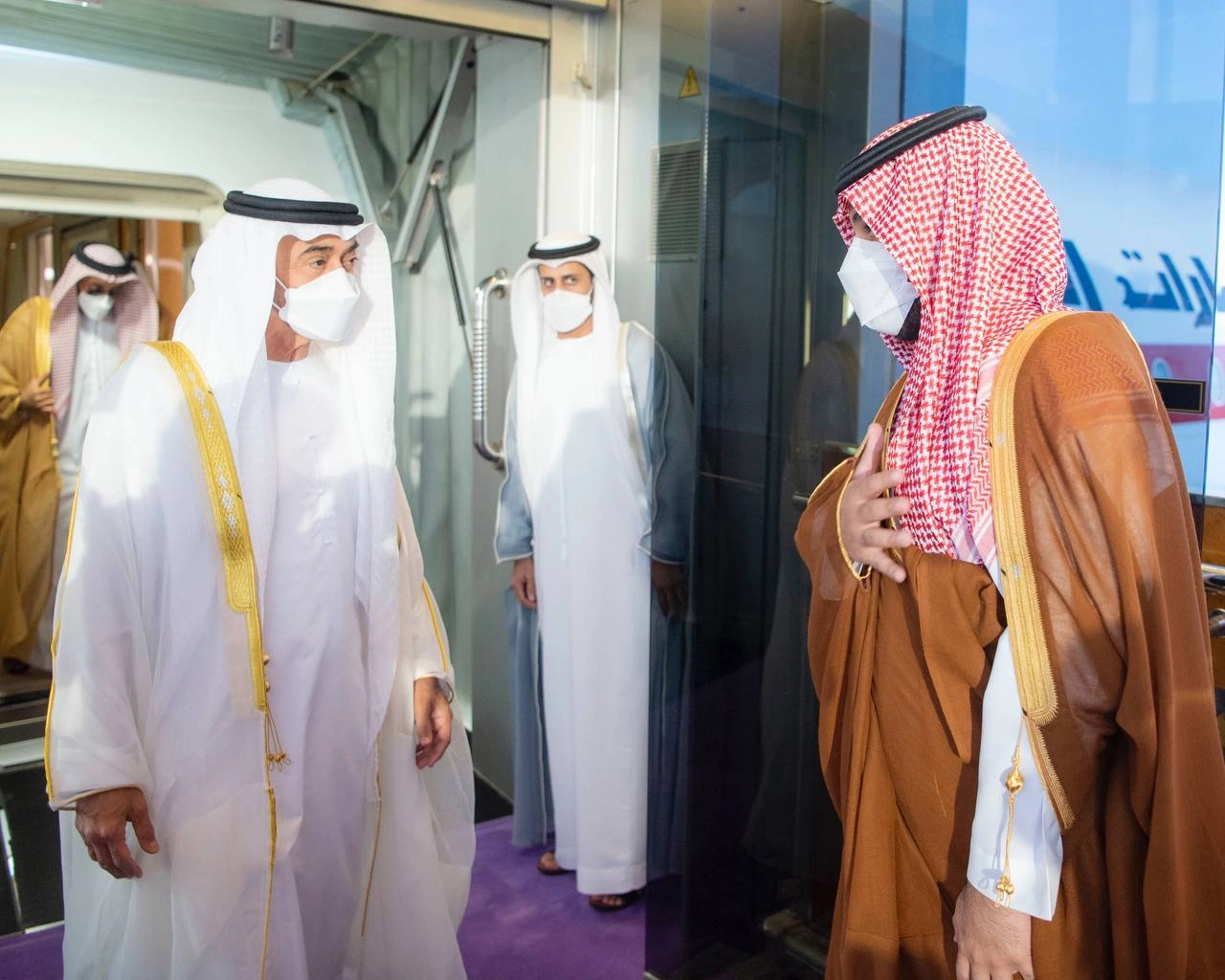 سمو سيدي ولي العهد يستقبل سمو ولي عهد أبو ظبي الشيخ محمد بن زايد - Photo 1