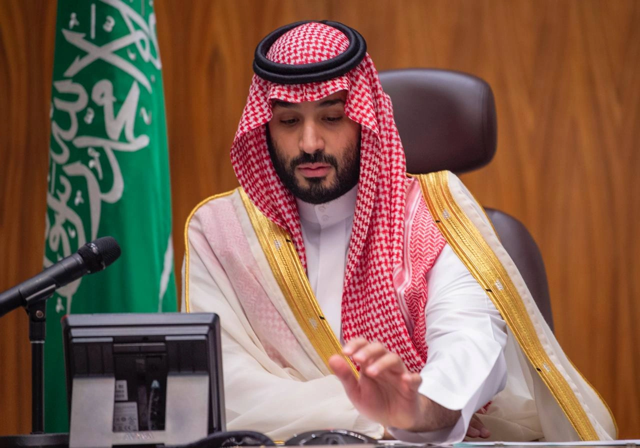 سمو سيدي ولي العهد يعايد منسوبي وزارة الدفاع بمناسبة عيد الفطر المبارك - صورة 1