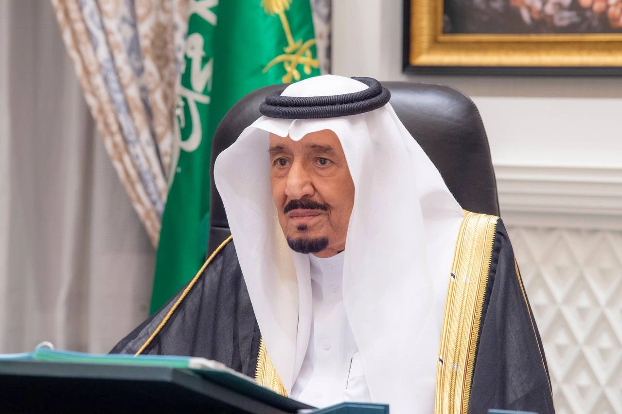 سيدي خادم الحرمين الشريفين يرأس جلسة مجلس الوزراء عبر الاتصال المرئي - صورة 1