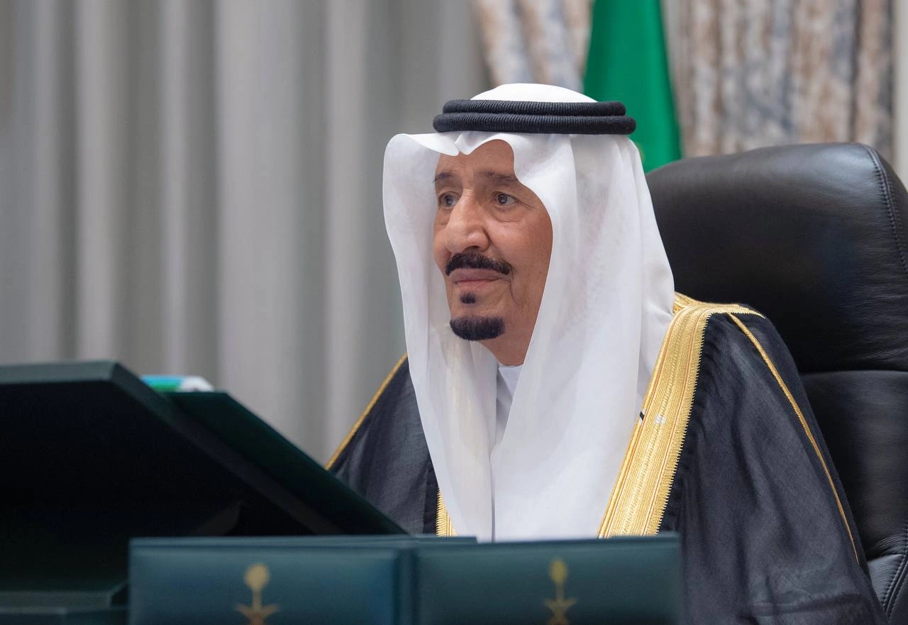 سيدي خادم الحرمين الشريفين يرأس جلسة مجلس الوزراء عبر الاتصال المرئي - Photo 1