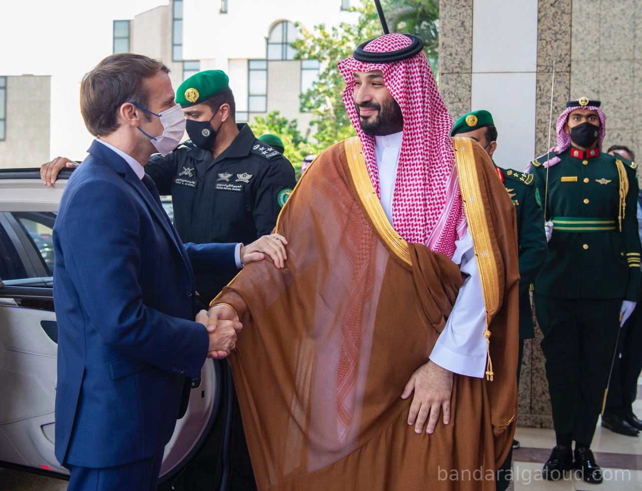 سمو سيدي ولي العهد يستقبل الرئيس الفرنسي إيمانويل ماكرون في جدة - صورة 1