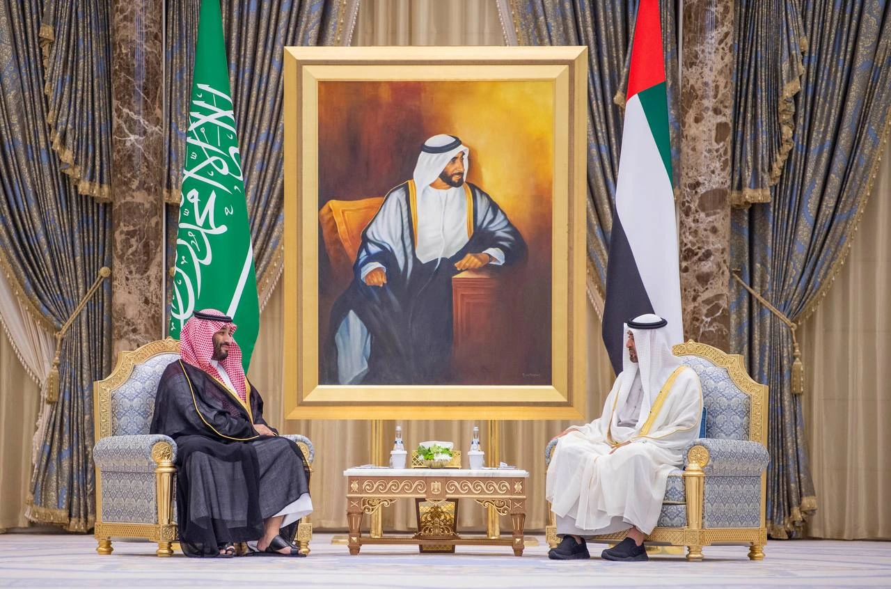 سمو سيدي ولي العهد وسمو ولي عهد أبوظبي يعقدان جلسة مباحثات - صورة 1