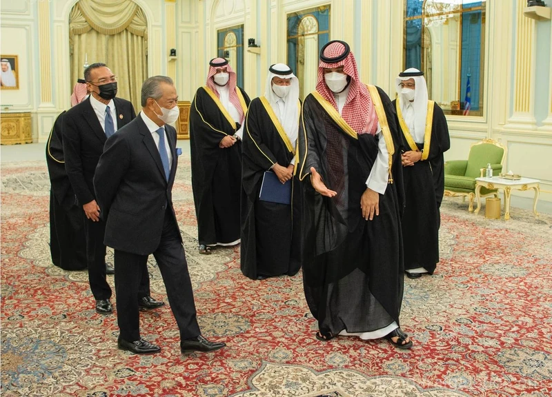 سمو سيدي ولي العهد يجتمع مع رئيس الوزراء الماليزي - صورة 11