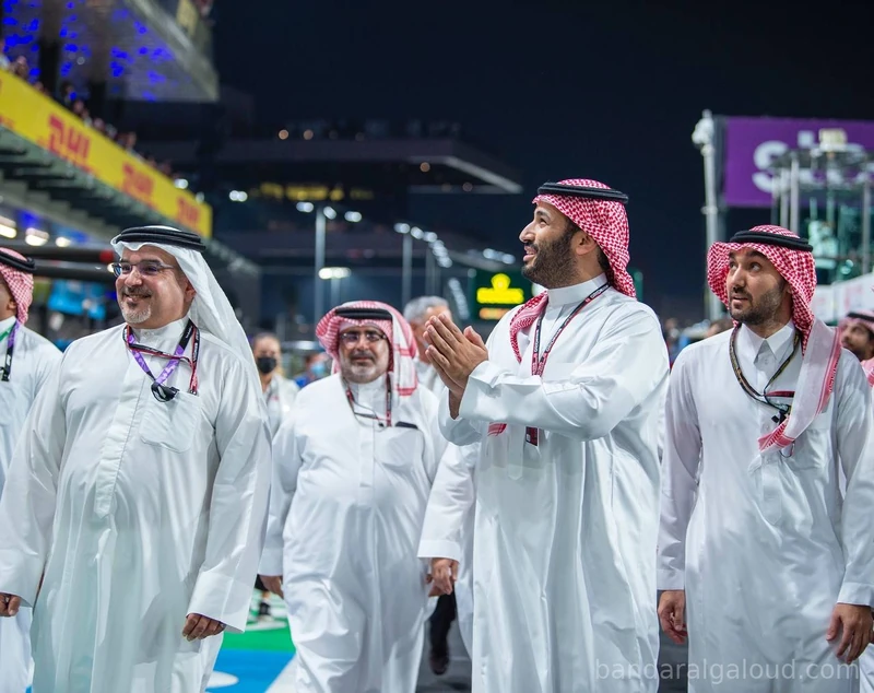 سمو سيدي ولي العهد يشهد سباق جائزة السعودية الكبرى STC للفورمولا 1 - صورة 3
