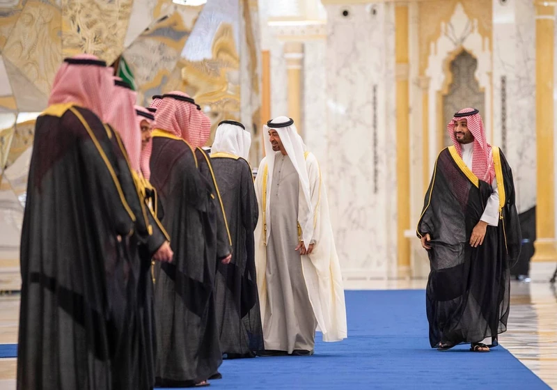 مراسم استقبال رسمية لسمو سيدي ولي العهد في قصر الوطن في العاصمة الإماراتية أبوظبي بمناسبة زيارته الرسمية - Photo 4