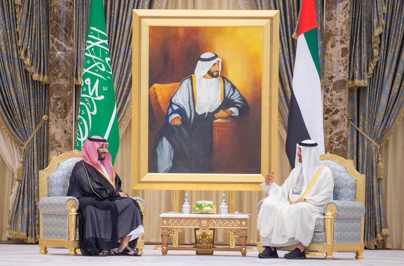 سمو سيدي ولي العهد وسمو ولي عهد أبوظبي يعقدان جلسة مباحثات - صورة 2