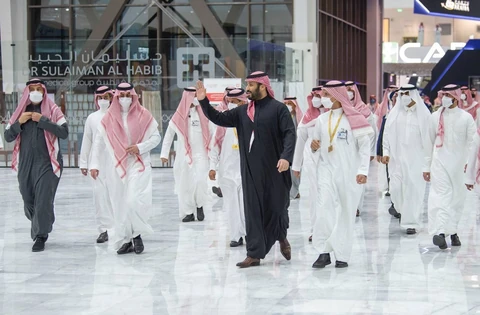 سمو سيدي ولي العهد يدشن معرض الدفاع العالمي نيابة عن سيدي خادم الحرمين الشريفين