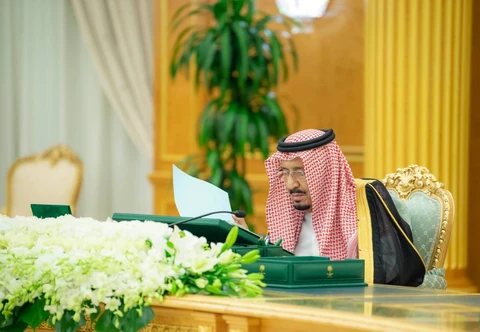 سيدي خادم الحرمين الشريفين يرأس جلسة مجلس الوزراء بالرياض