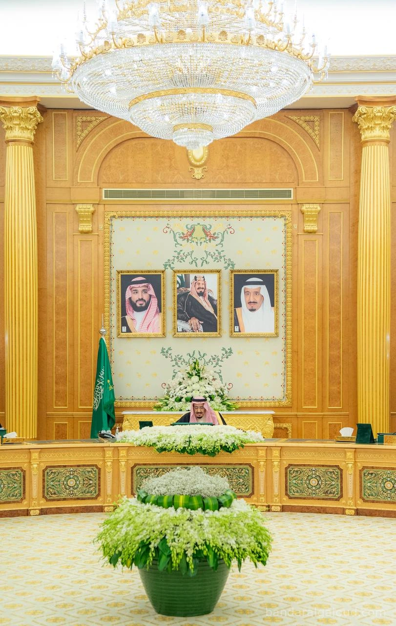 سيدي خادم الحرمين الشريفين يرأس جلسة مجلس الوزراء - Photo 1