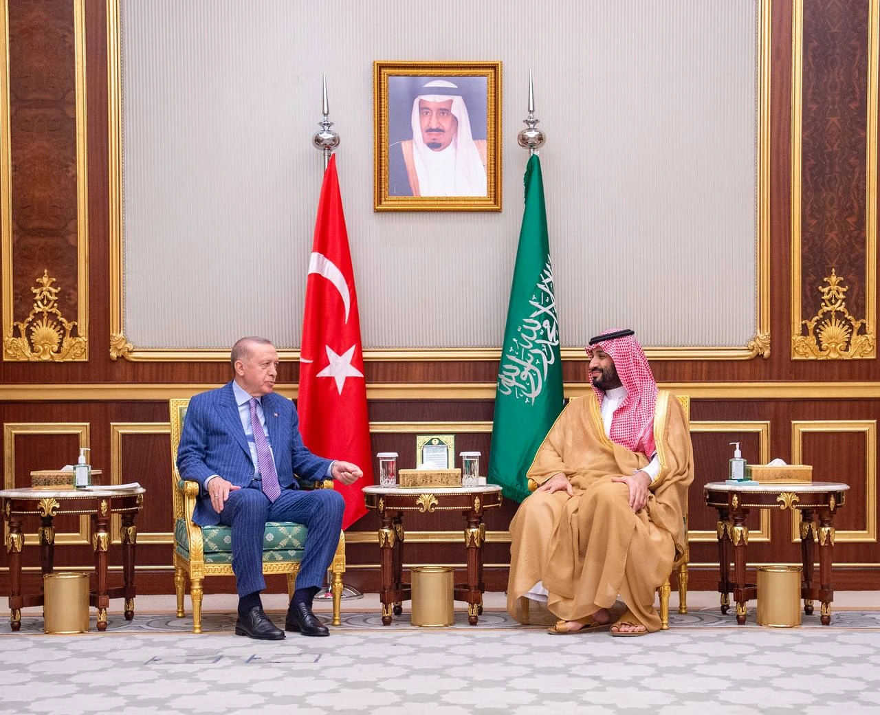 سمو سيدي ولي العهد ورئيس جمهورية تركيا يعقدان اجتماعًا بقصر السلام بجدة - صورة 1