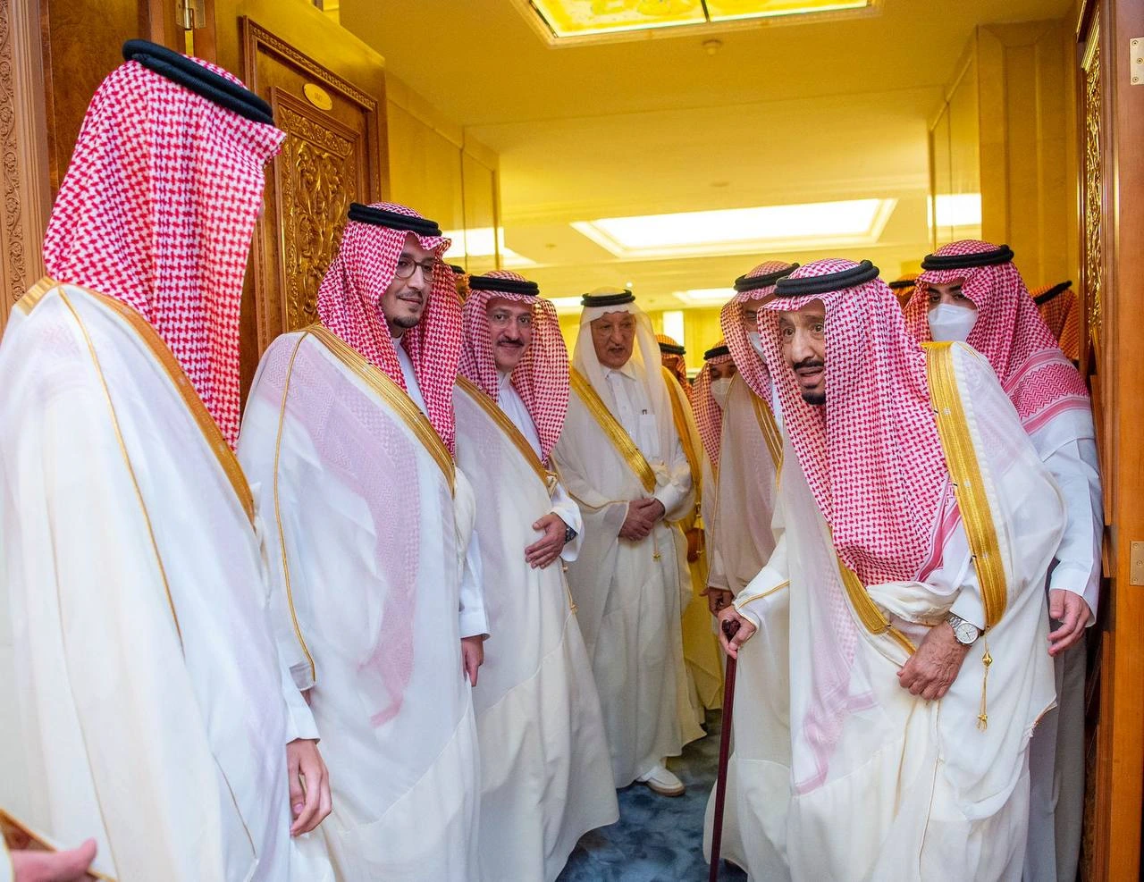 سيدي خادم الحرمين الشريفين يصل إلى مكة المكرمة قادمًا من جدة - Photo 1