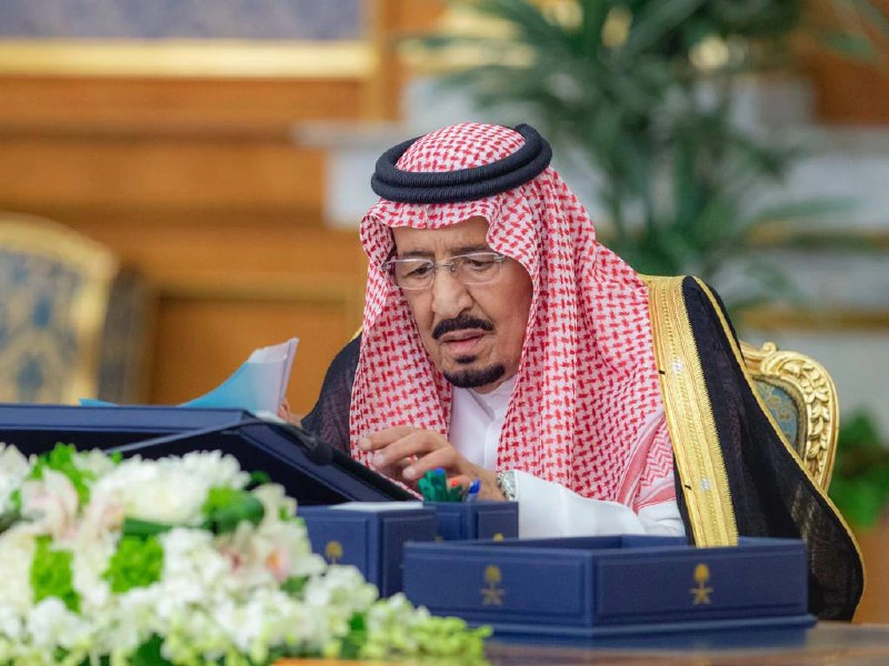 سيدي خادم الحرمين الشريفين يرأس جلسة مجلس الوزراء في قصر السلام بجدة - صورة 1