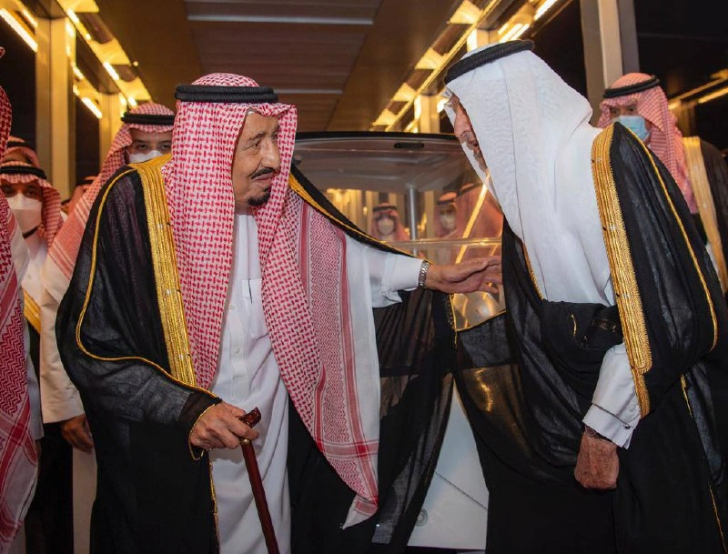 سيدي خادم الحرمين الشريفين يغادر جدة متوجهاً إلى الرياض - Photo 1