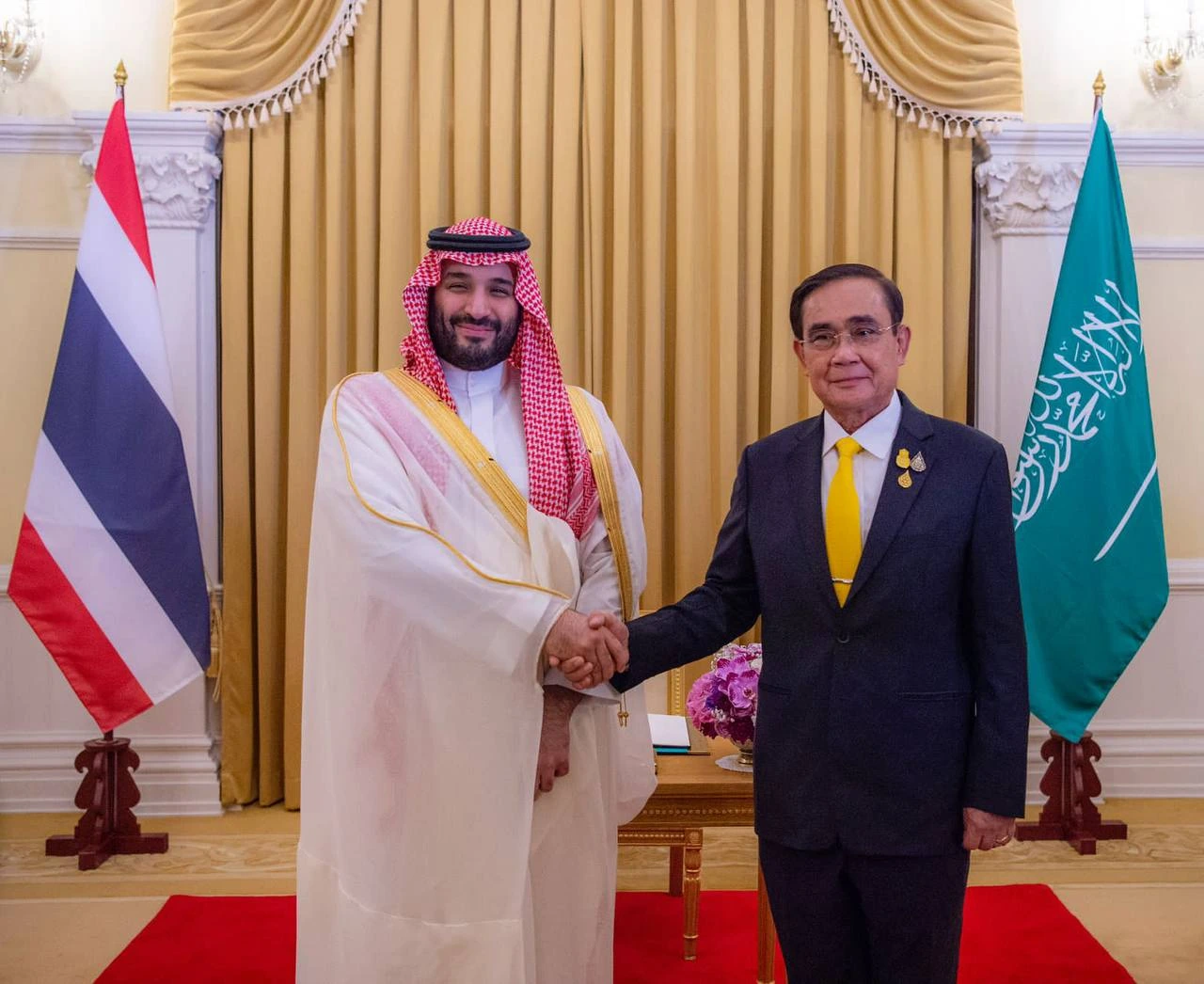 سمو سيدي ولي العهد يلتقي رئيس وزراء تايلند ويعقدان جلسة مباحثات رسمية - صورة 1