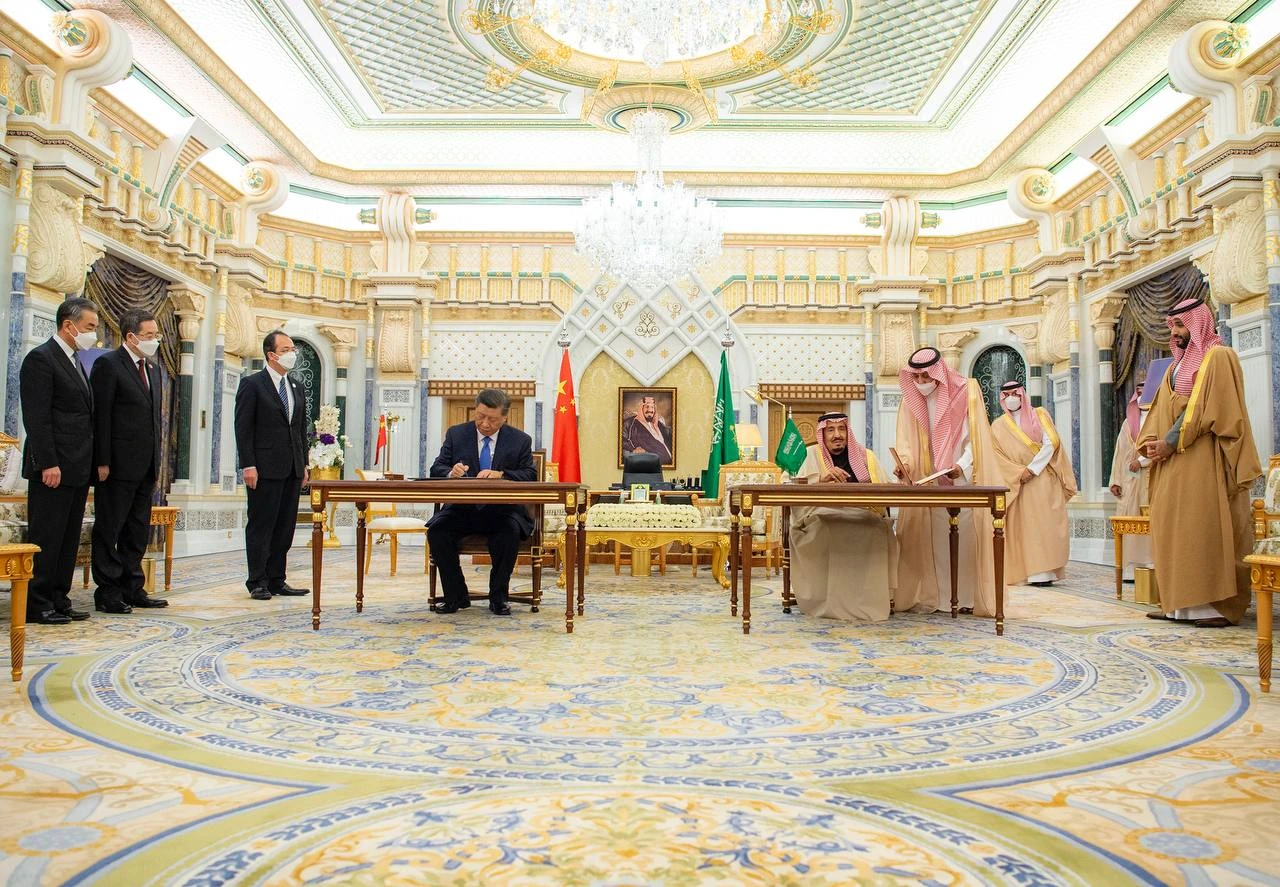 سيدي خادم الحرمين الشريفين وفخامة رئيس جمهورية الصين الشعبية - صورة 1