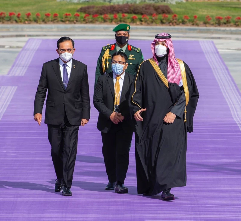 سمو سيدي ولي العهد يستقبل رئيس الوزراء وزير الدفاع في تايلند - صورة 10