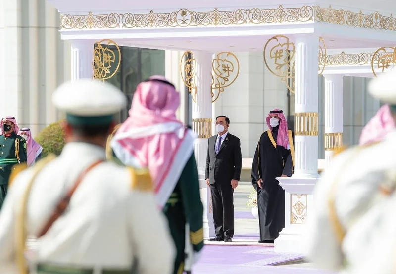 سمو سيدي ولي العهد يستقبل رئيس الوزراء وزير الدفاع في تايلند - صورة 12