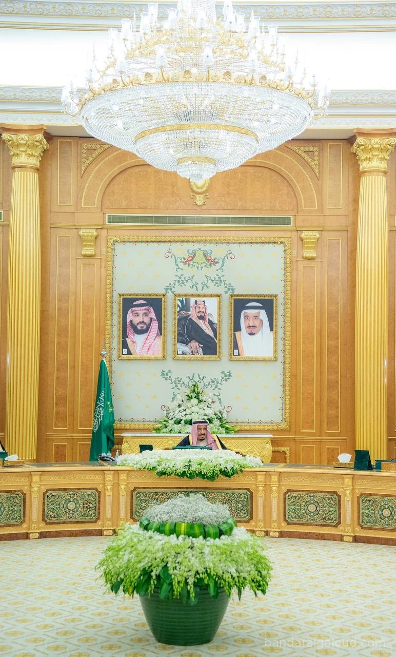سيدي خادم الحرمين الشريفين يرأس جلسة مجلس الوزراء - Photo 4