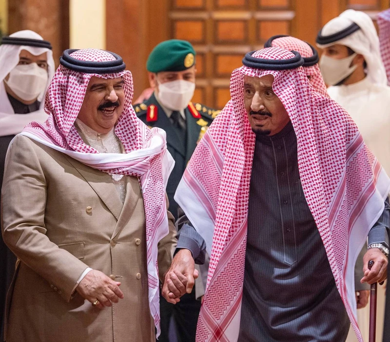 سيدي خادم الحرمين الشريفين يستقبل جلالة ملك مملكة البحرين ويقيم مأدبة غداء تكريماً لجلالته - صورة 9