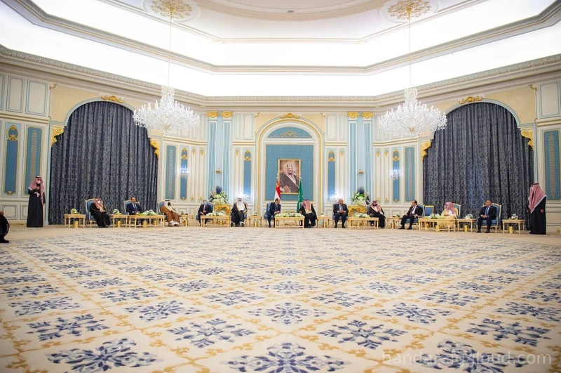 سيدي خادم الحرمين الشريفين يستقبل رئيس جمهورية مصر العربية ويقيم مأدبة غداء تكريماً لفخامته - Photo 5