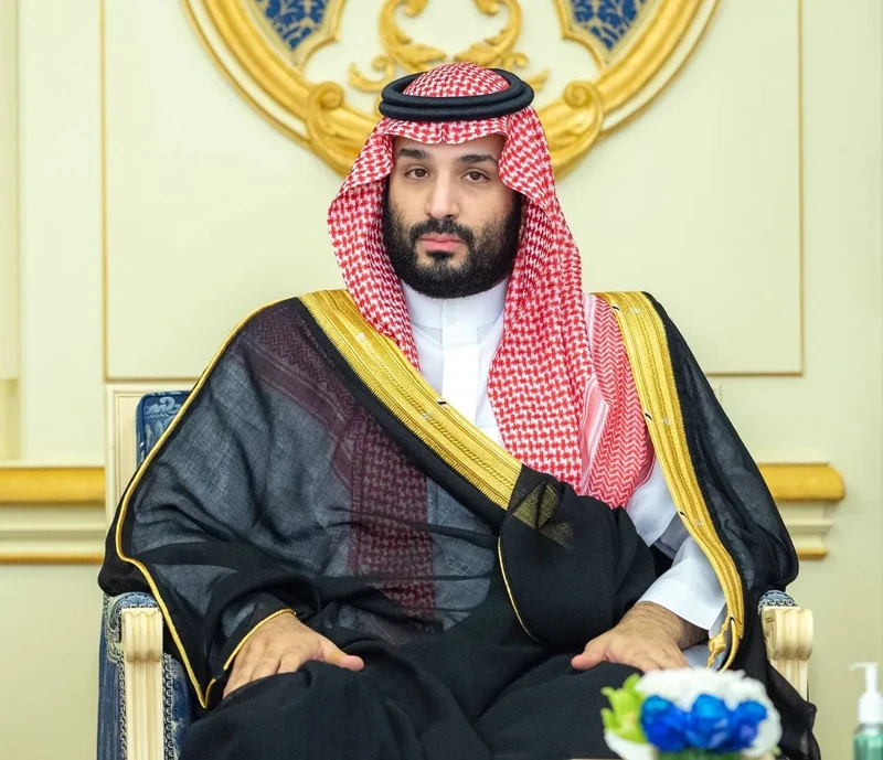 سيدي خادم الحرمين الشريفين يستقبل أصحاب السمو والفضيلة والمعالي وجمعاً من المواطنين - صورة 18