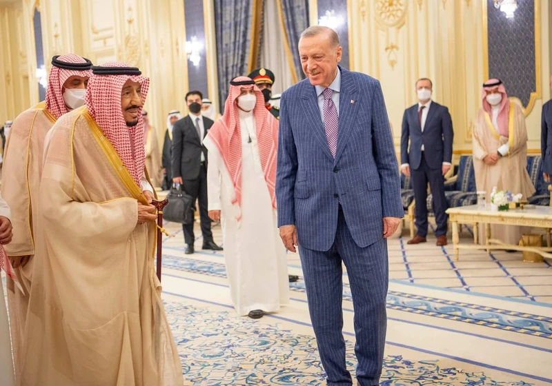 سيدي خادم الحرمين الشريفين يستقبل فخامة رئيس جمهورية تركيا ويقيم مأدبة عشاء رسمية تكريما له - Photo 7