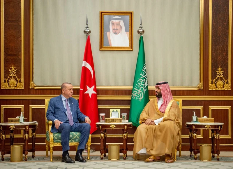 سمو سيدي ولي العهد ورئيس جمهورية تركيا يعقدان اجتماعًا بقصر السلام بجدة - صورة 7