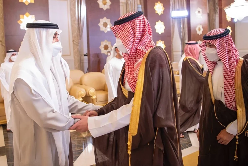 سمو سيدي ولي العهد يقدم واجب العزاء في وفاة الشيخ خليفة بن زايد رحمه الله - صورة 26