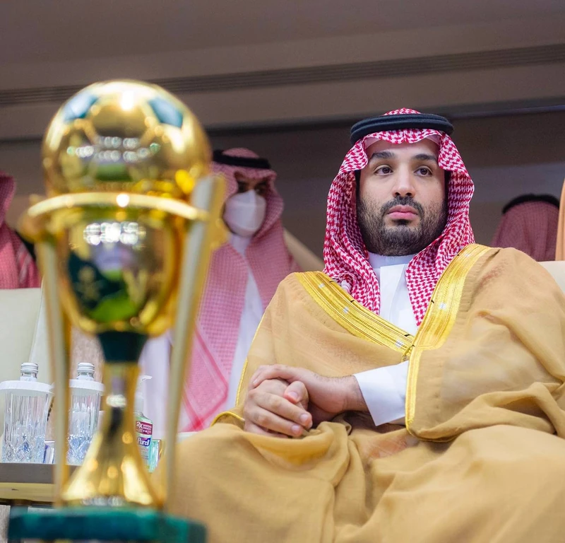 نيابة عن سيدي خادم الحرمين الشريفين.. سمو سيدي ولي العهد يتوج فريق الفيحاء بكأس خادم الحرمين الشريفين. - صورة 3