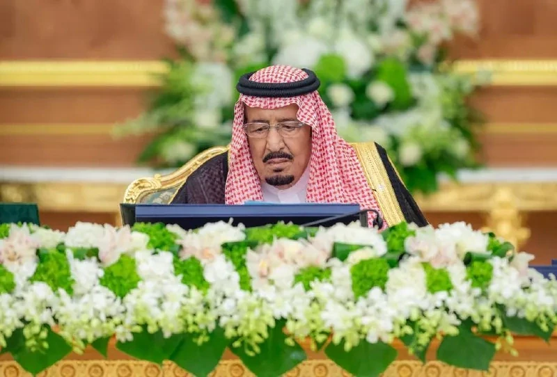 سيدي خادم الحرمين الشريفين يرأس جلسة مجلس الوزراء في قصر السلام بجدة - صورة 5
