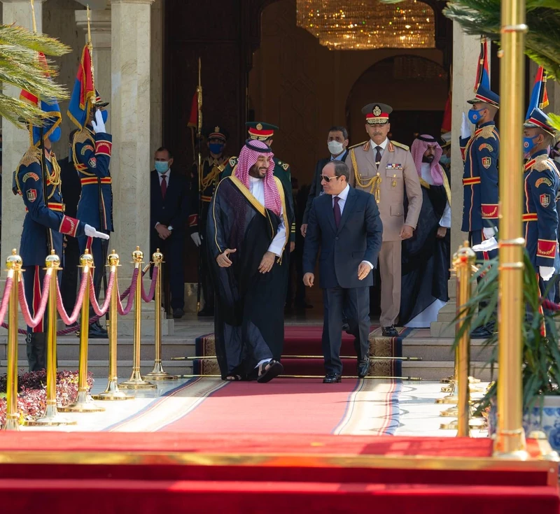 فخامة الرئيس المصري يقيم مراسم استقبال رسمية لسمو سيدي ولي العهد في قصر الاتحادية بالقاهرة. - Photo 15