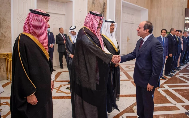 فخامة الرئيس المصري يقيم مراسم استقبال رسمية لسمو سيدي ولي العهد في قصر الاتحادية بالقاهرة. - Photo 7