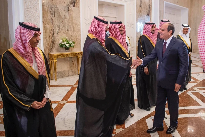فخامة الرئيس المصري يقيم مراسم استقبال رسمية لسمو سيدي ولي العهد في قصر الاتحادية بالقاهرة. - Photo 10