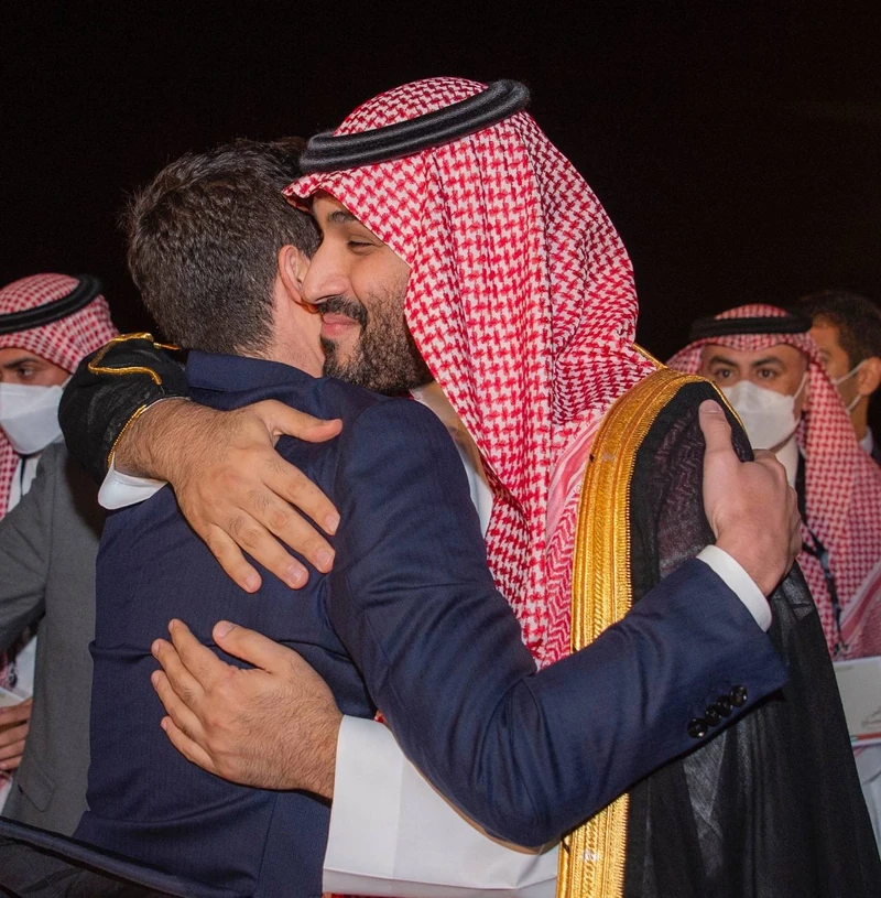 سمو سيدي ولي العهد يصل العاصمة عمّان وفي مقدمة مستقبليه جلالة ملك الأردن - صورة 6